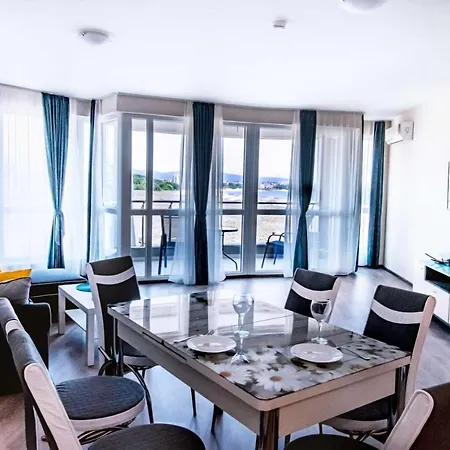 Donchevi * Primorsko